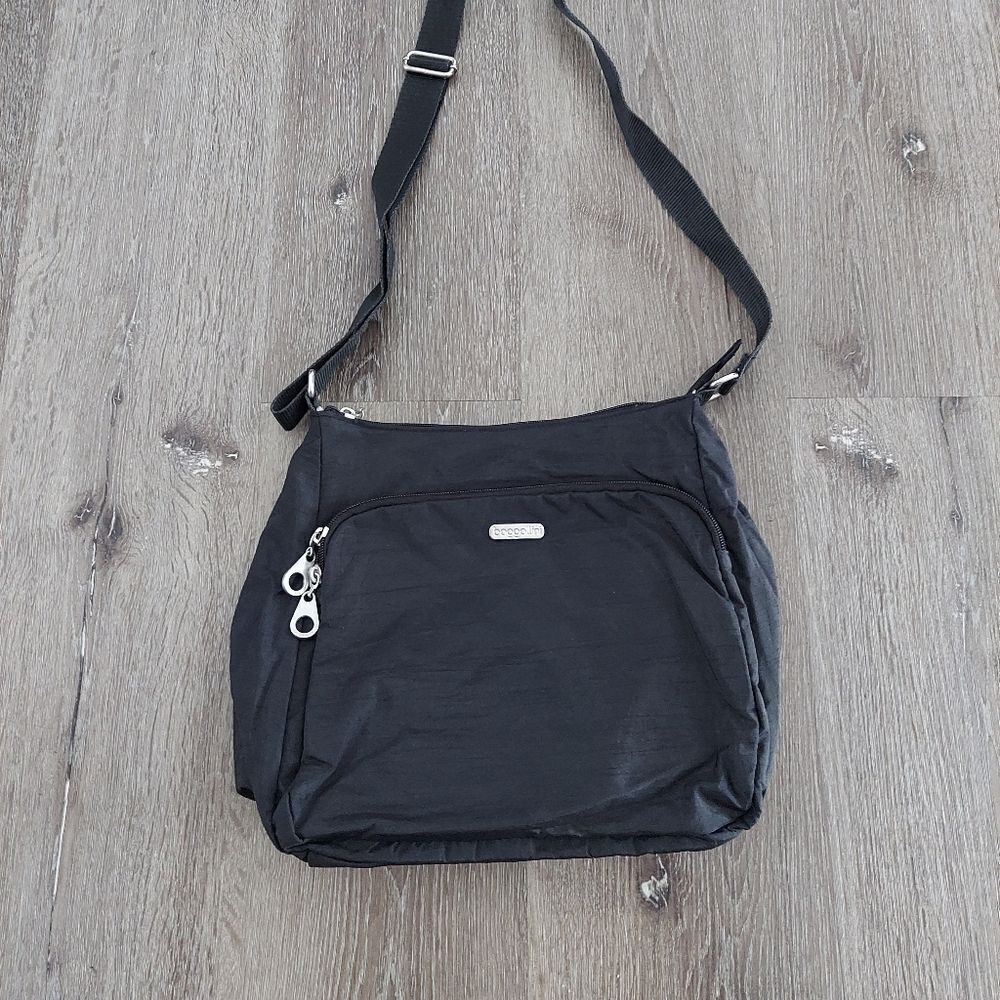 Baggallini Black Crossbody Bag with Adjustable Strap and Soft Fabric
